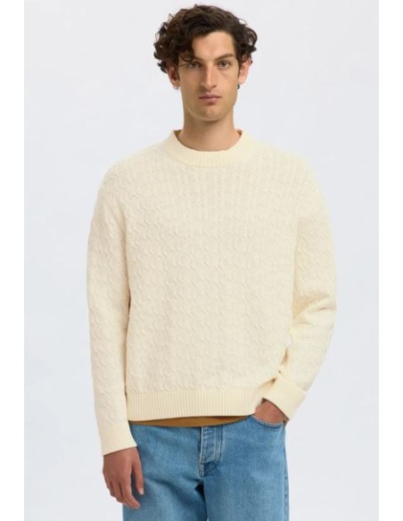 SELECTED 16098365_CRU JE (M)