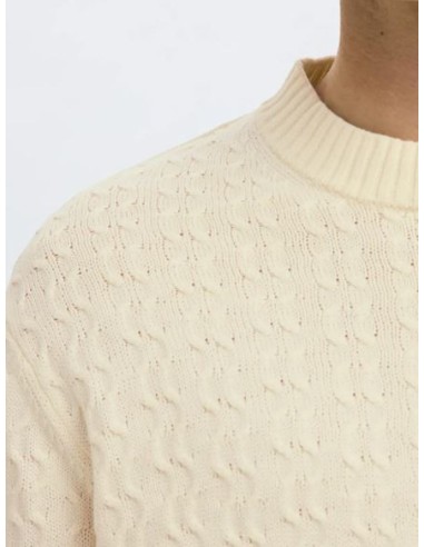 SELECTED 16098365_CRU JE (M)